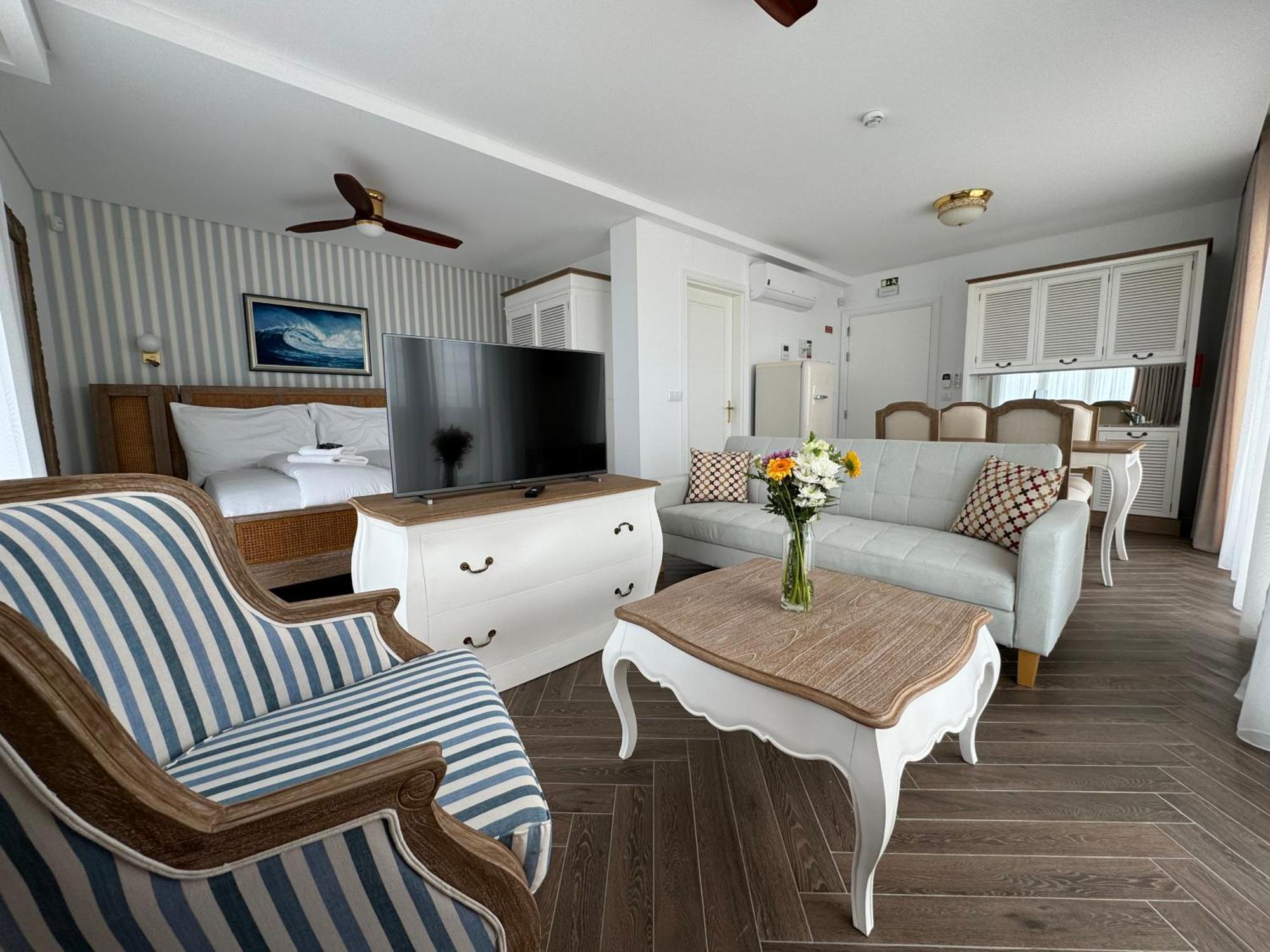 Ocean View Apartments Lourinhã Esterno foto