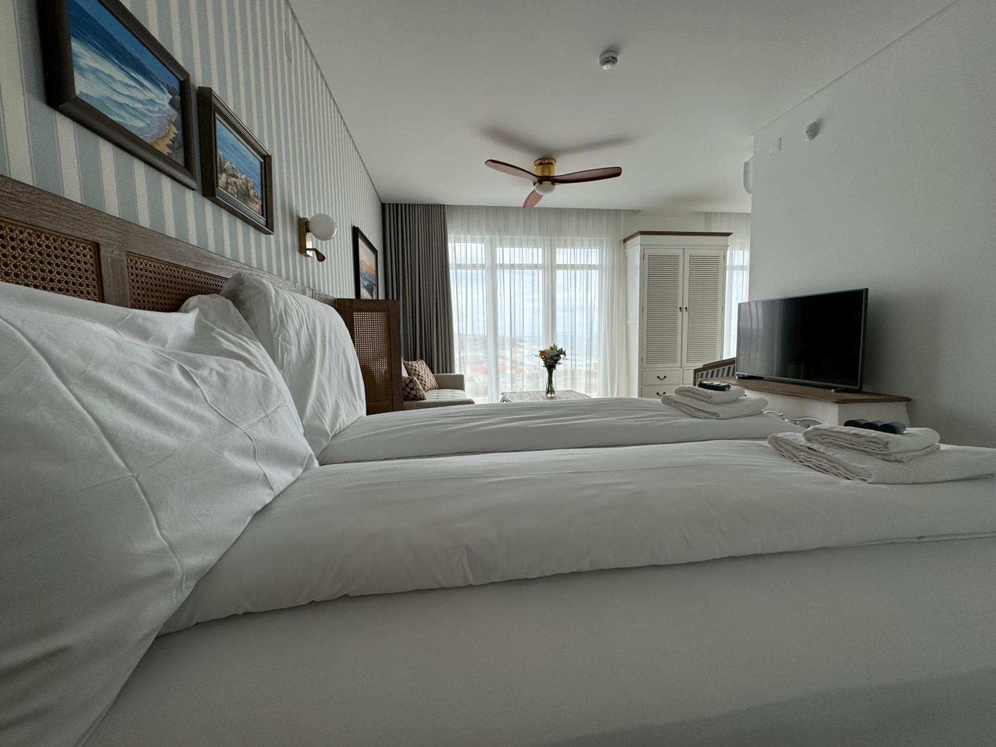 Ocean View Apartments Lourinhã Esterno foto
